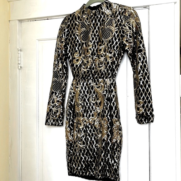 ✨Sequined Open-Back Mock Neck Mini Dress - Black & Gold - Size S Party Dress - Picture 1 of 12